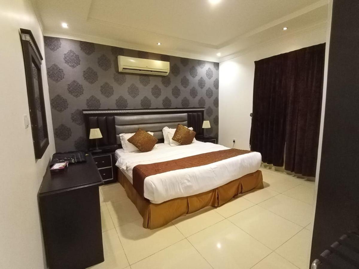 Celine Al Motamaiza Furnished Apartment Yidda Exterior foto